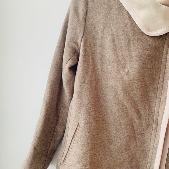 Babaton Winter Coat - Picture 7 of 14